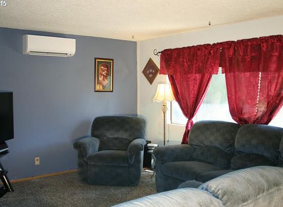 5th image of 12102 NE 73rd St