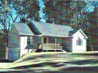 55 Lakeview Dr, West Brookfield, MA 01585