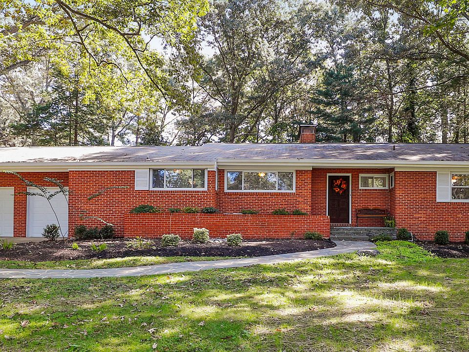 1st image of 706 Laurel Ln
