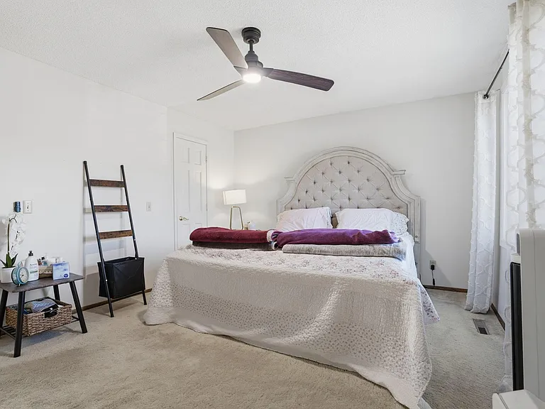 10427 Brown Farm Cir — Photo 32