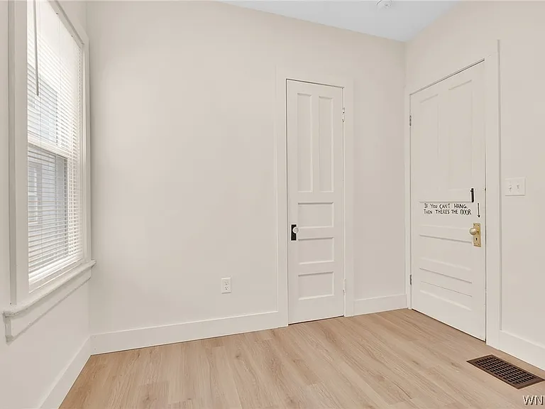 2206 Main St #1 — Photo 31