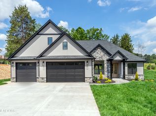 155 Tahlequah Ln, Loudon, TN 37774