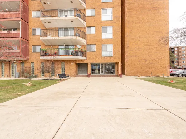 300 Park Ave APT 749, Calumet City, IL 60409