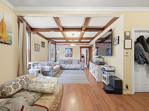 4th image of 18-20 Rutland Ave