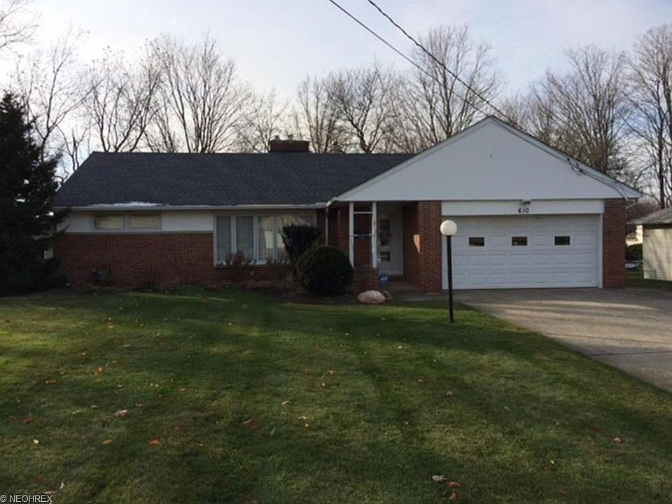 1st image of 610 Meadowlane Dr
