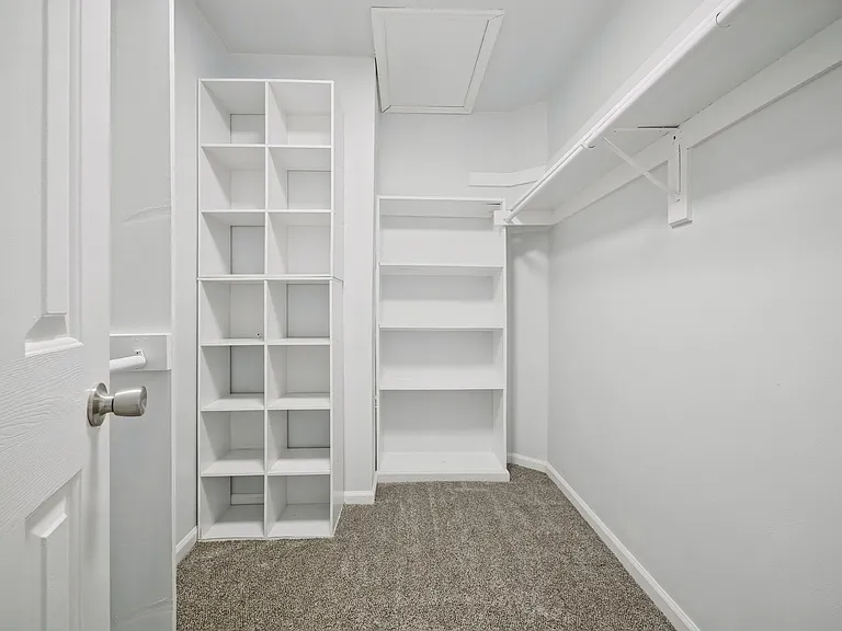 809 Bishop Ct — Photo 25