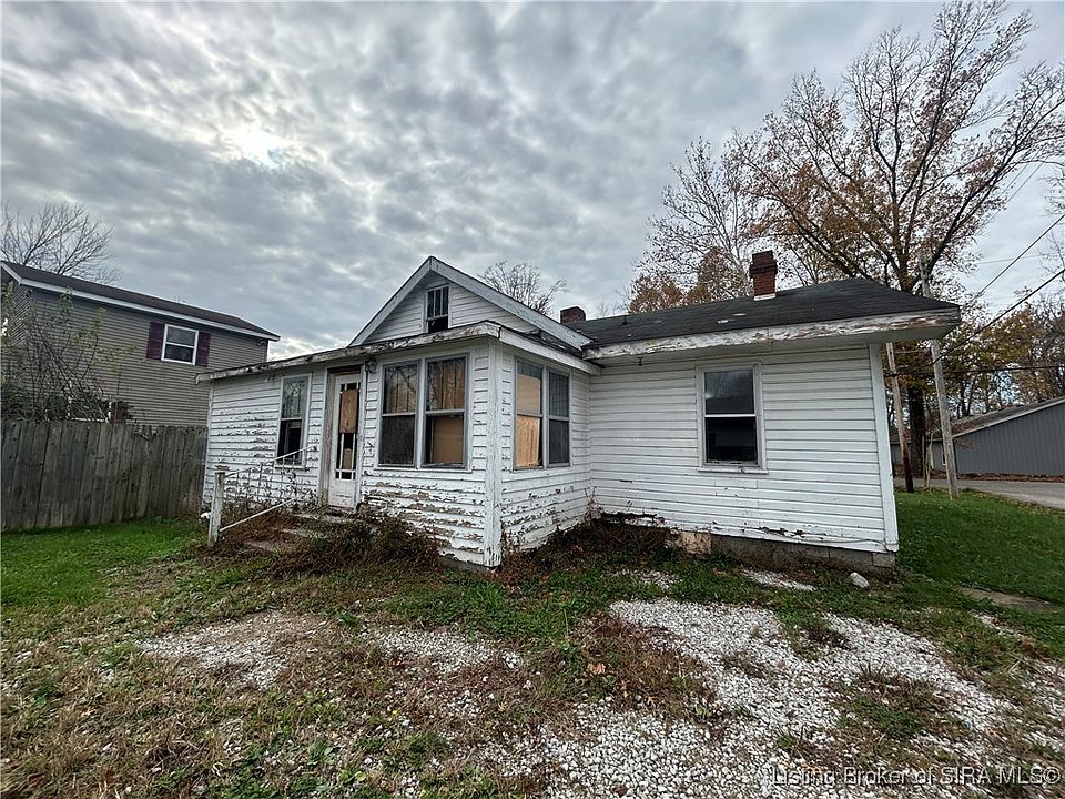 2nd image of 1189 N Church Street