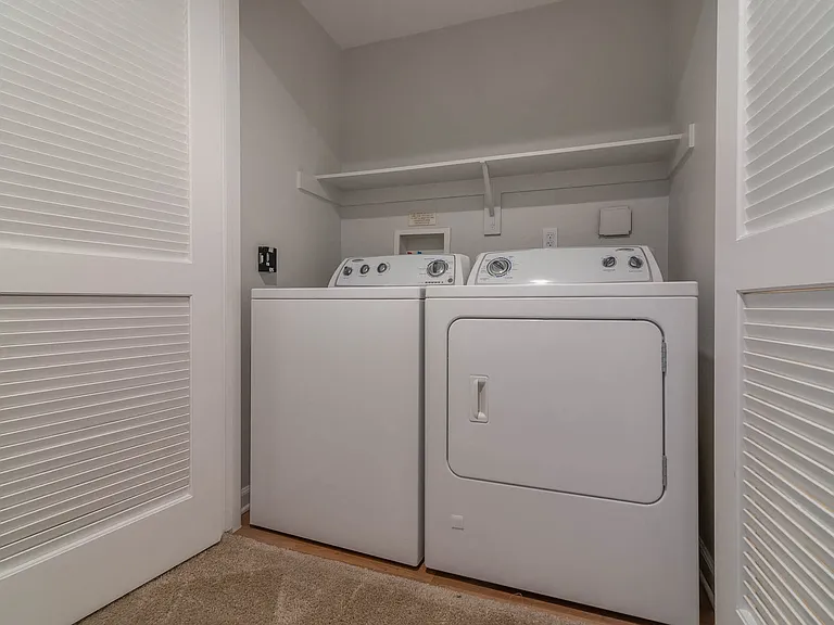 Artisan Apartments at East Village Apartments — Photo 38