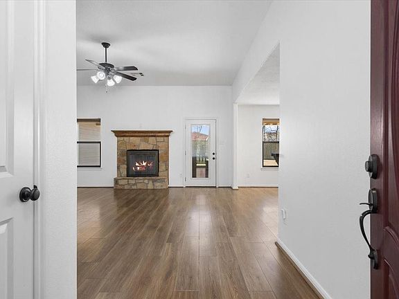 4th image of 5815 Weisinger Dr