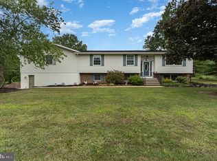 2011 Longs Gap Rd, Carlisle, PA 17013