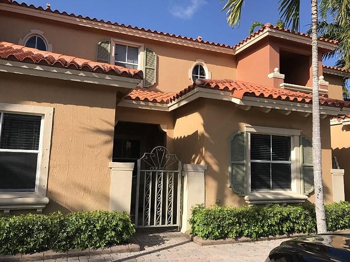 1st image of 2307 Anchor Ct #4005