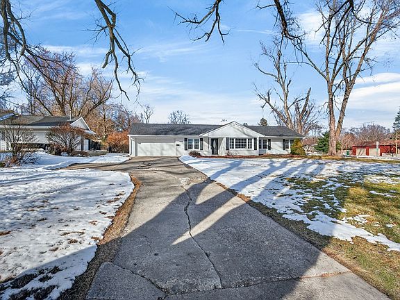 4th image of 1605 Ashworth Rd