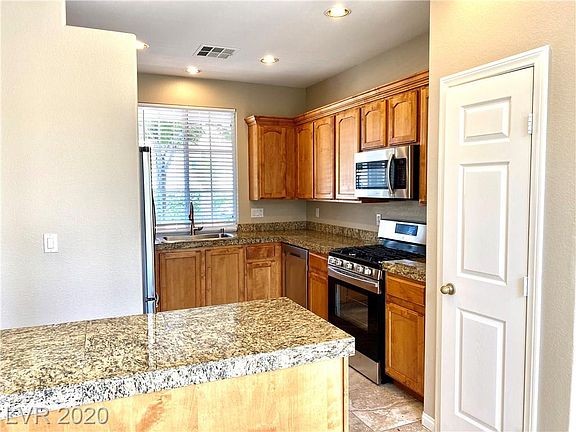 4th image of 8432 Ravencrest St