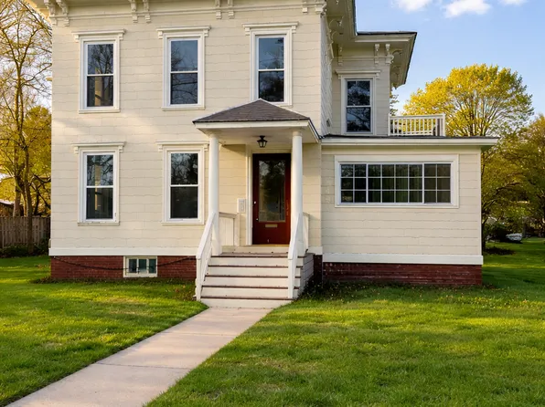 58 Phillips Pl #1, Northampton, MA 01060