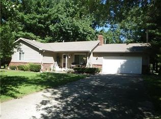 511 San Carlos Dr, Greenwood, IN 46142