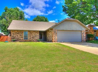 12501 SW 6th St, Yukon, OK 73099