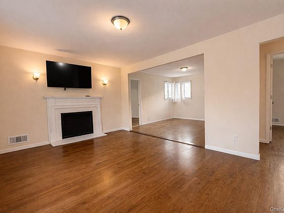 4th image of 111 Frederick Road