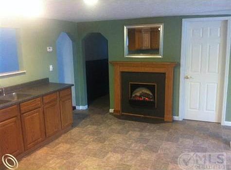 Kitchen1.jpg