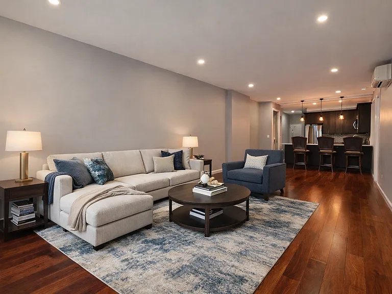 6901 Myrtle Ave #2R — Photo 1