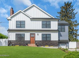 61 Robinson Pl, Shrewsbury, NJ