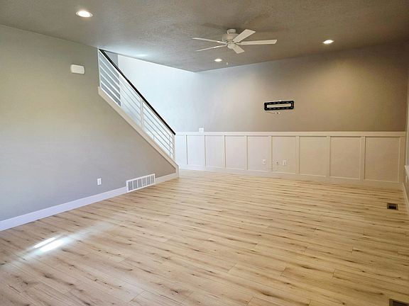 5th image of 9051 N Clubhouse Ln