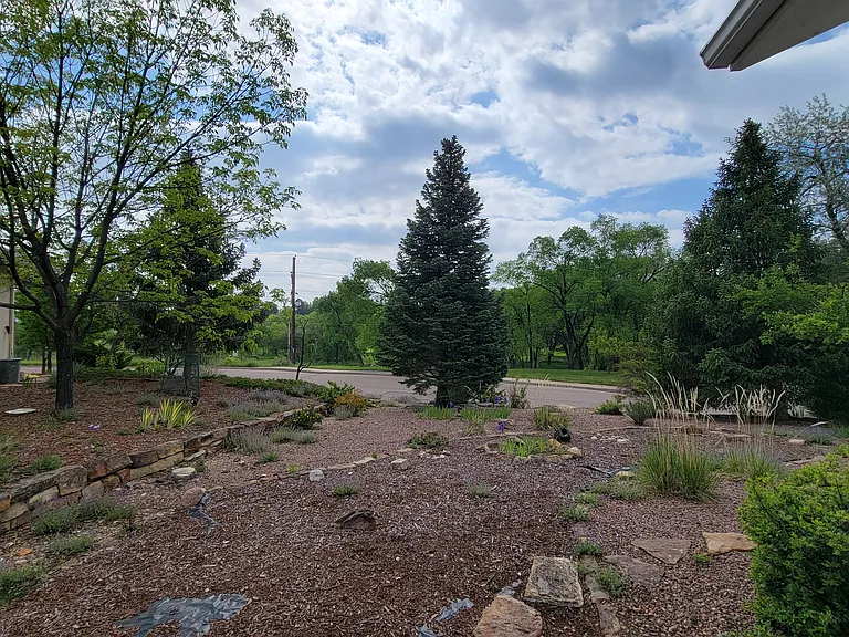 1110 Beta Loop — Photo 4