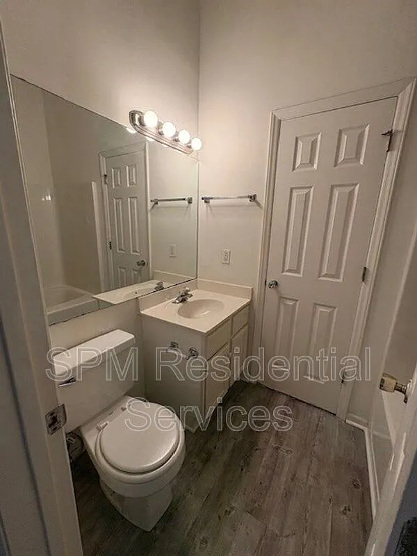 1 bed, 1.0 bath, 800 sqft, $1,100 — Photo 3