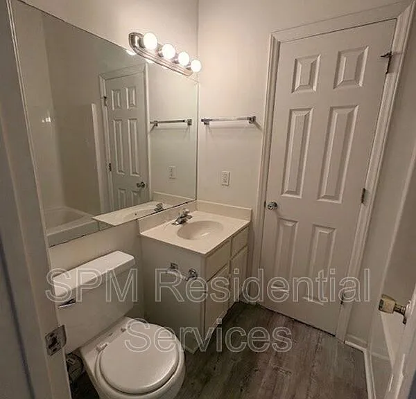 2705 Mayfair Dr #H-301 — Photo 3