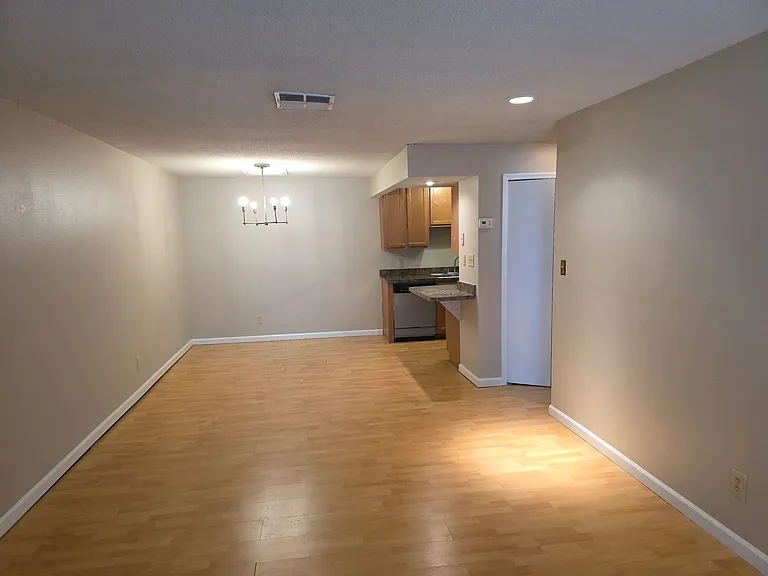 3022 Plaza Terrace Dr — Photo 10