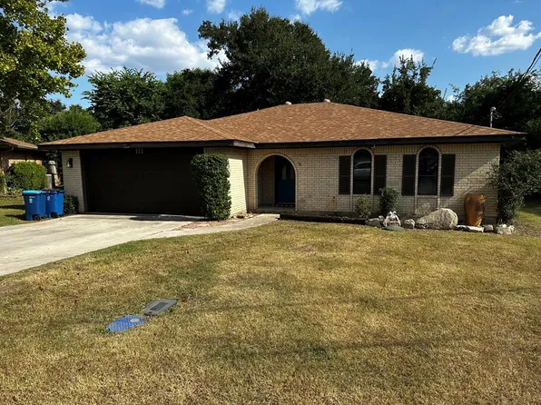 111 Homestead, Kerrville, TX 78028