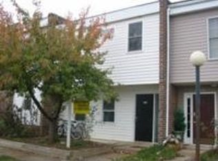 1233 Magnolia Ln, Herndon, VA 20170