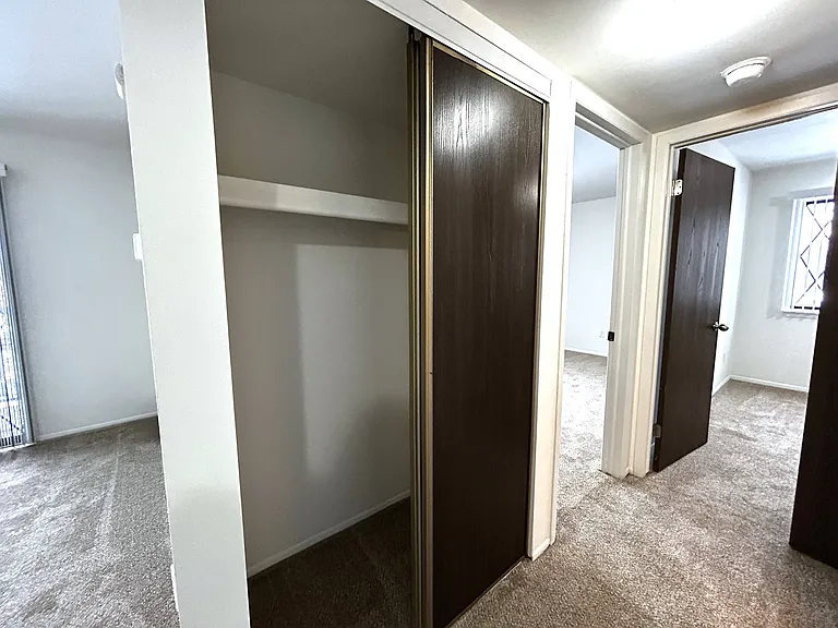 Charter Oaks Apartments — Photo 227