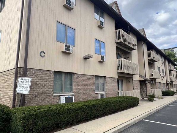 East Rutherford, NJ Condos & Townhouses For Sale & Condos