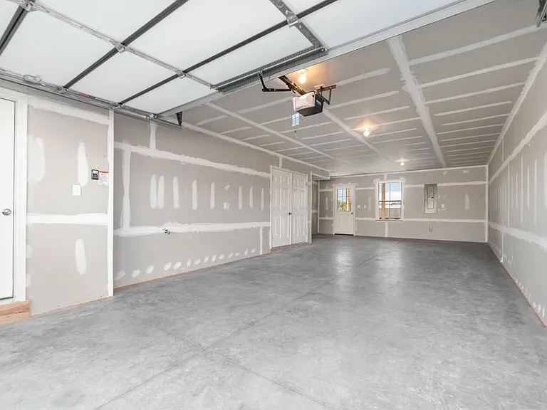20 Meredith Way — Photo 21