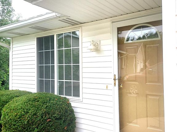 2nd image of 9685 Little Creek Ct #9685