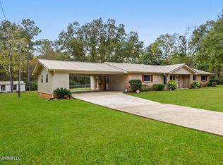 4404 Grass Ridge Rd, Moss Point, MS 39562