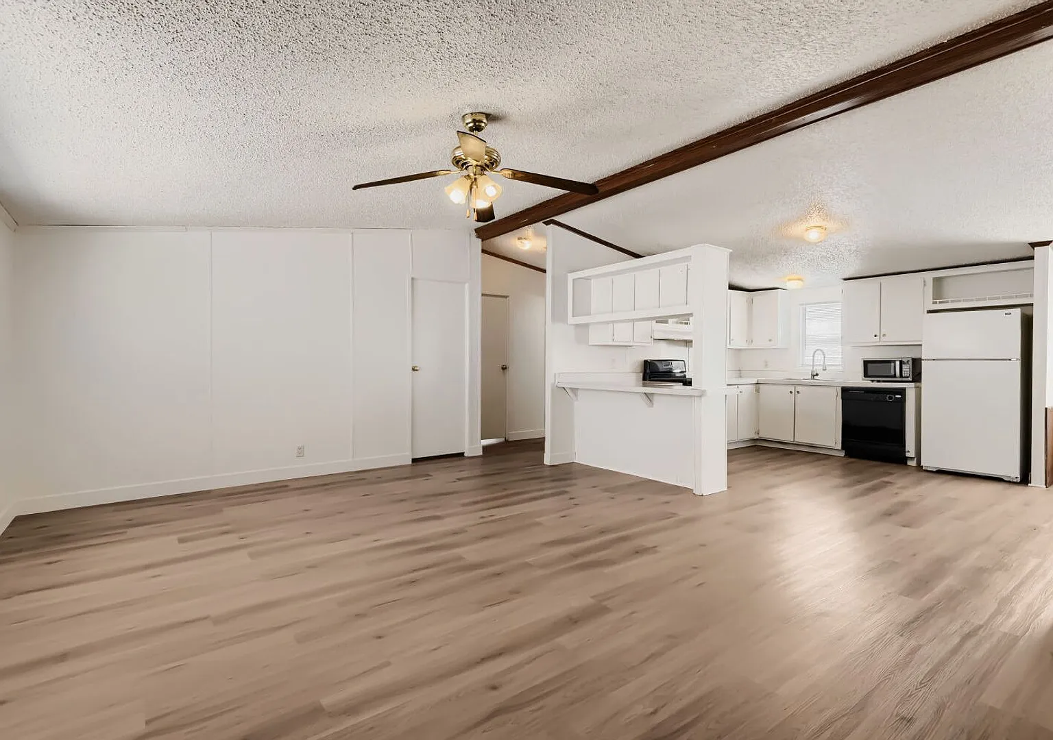 Fresh & Modern 3-Bedroom Home with Huge Backyard! — Photo 1