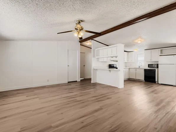 6105 Berthelot Ln, Las Vegas, NV 89122