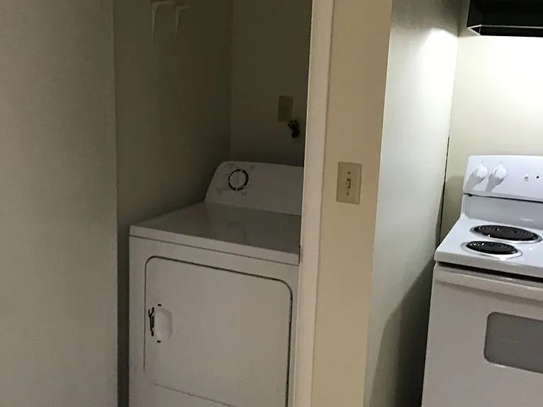 Beverly Ann Apartments — Photo 38