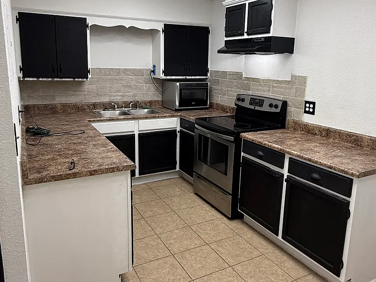 1511 Creighton Rd #D — Photo 4