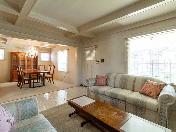 5th image of 4832 S Wilton Pl