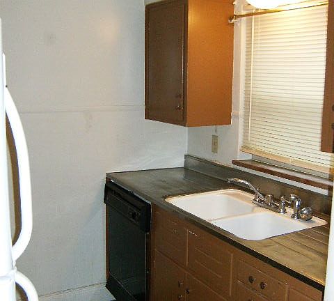 4th image of 5909 Oakwood Ave APT 3