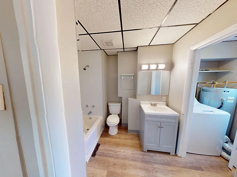 33 Westminster Avenue — Photo 21