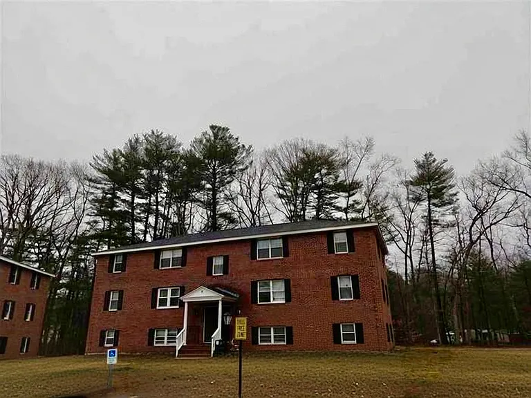 21 Folly Mill Ter #5E — Photo 1