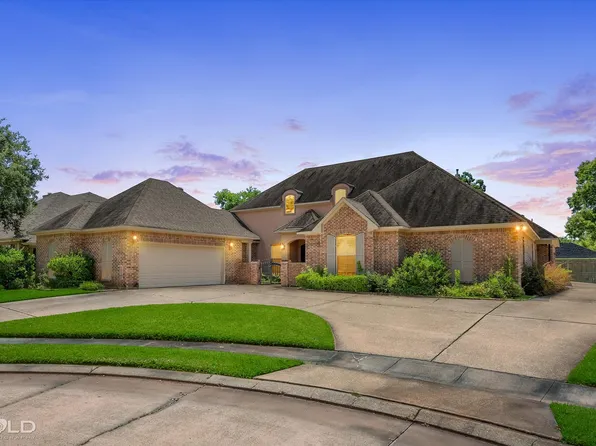 106 Oxford Cir, Bossier City, LA 71111