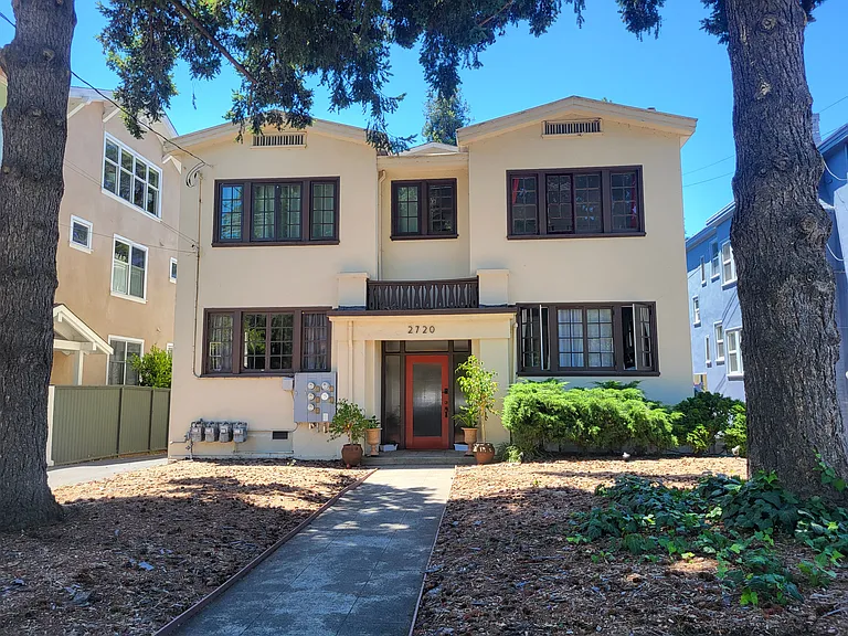 2720 College Ave #2 — Photo 4