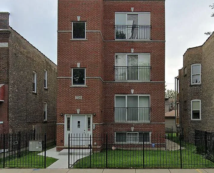 3 bed, 1500 sqft, $2,395 — Photo 2