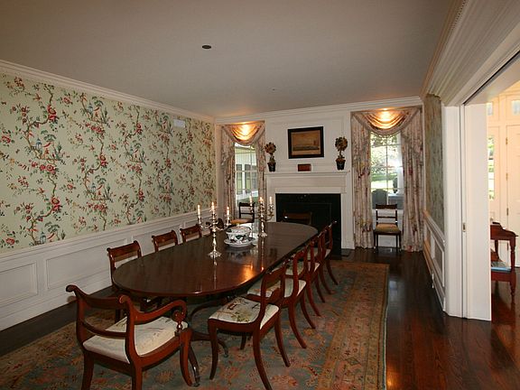 5th image of 1660 San Remo Dr