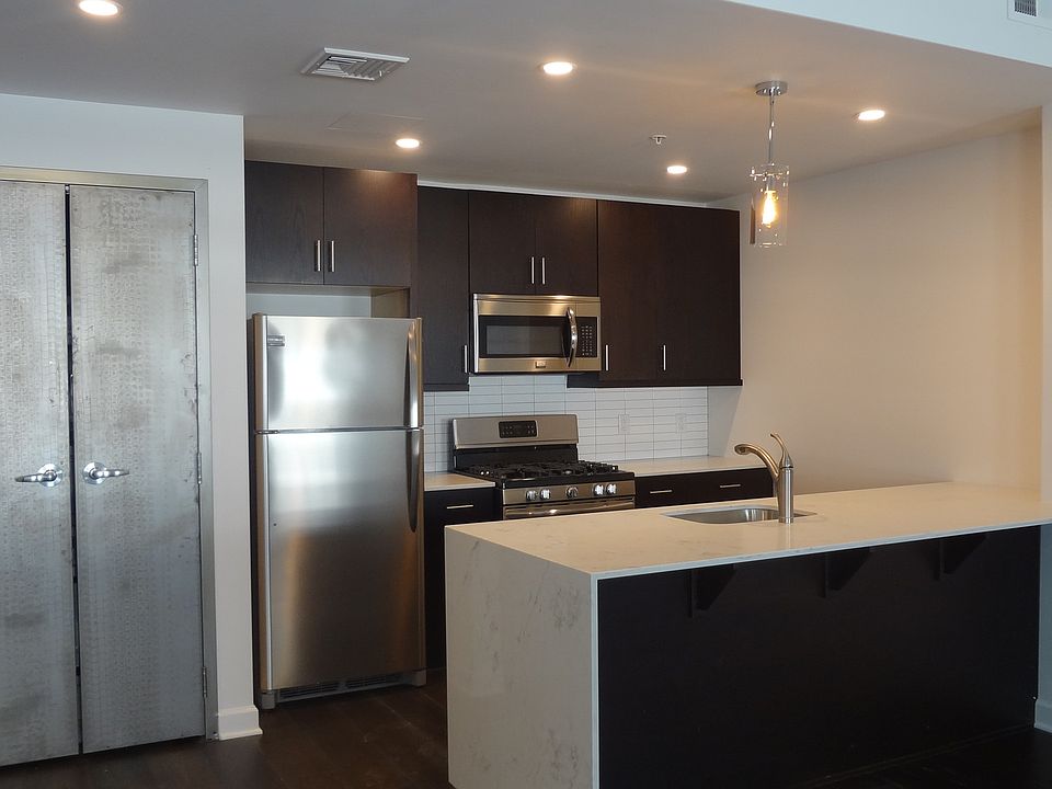 1st image of 39 Church St #39CHUR-4D