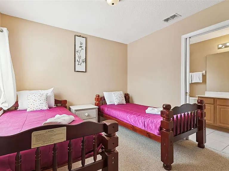 1162 Solana Cir — Photo 16